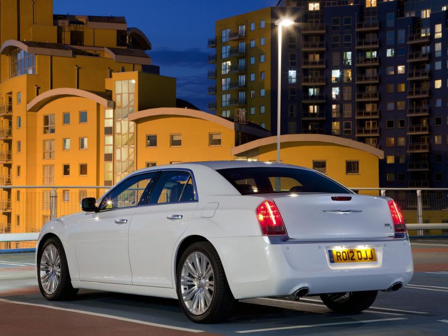 Chrysler 300C 2012 года  (UK) (фото 89 из 91)